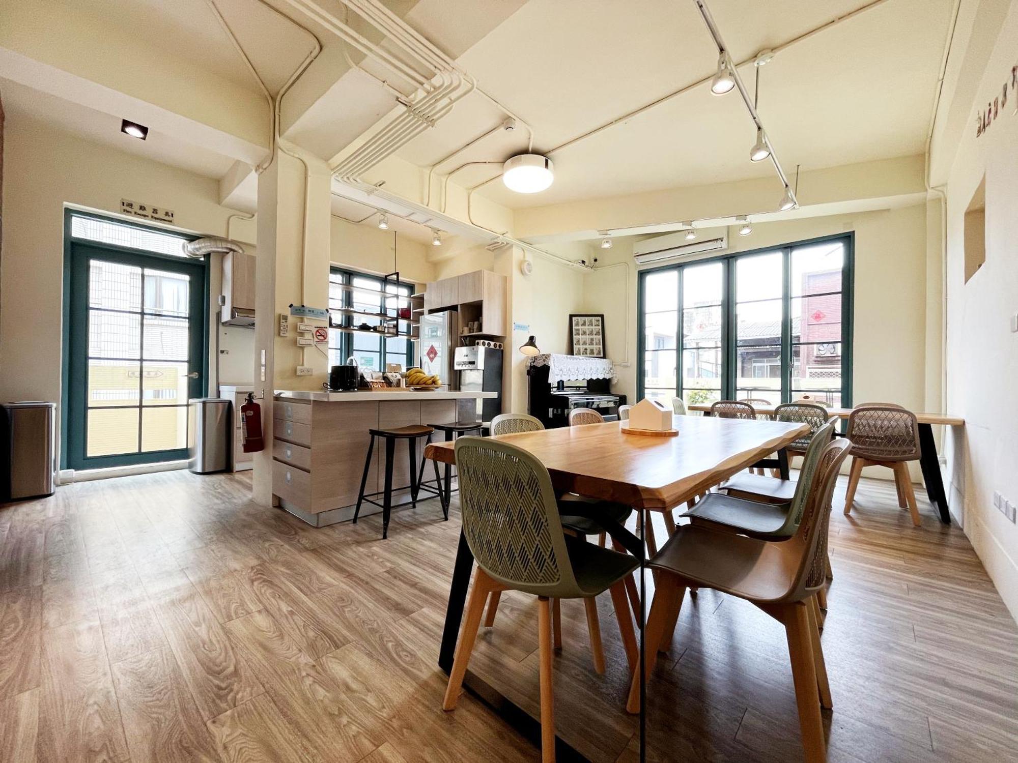 Funtime Hostel Chiayi Eksteriør bilde